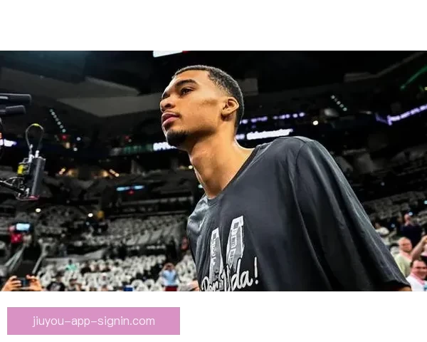 文班41分18篮板3盖帽零失误领衔马刺大胜勇士 卡斯尔15分11板助攻全队 文班41分18篮板3盖帽零失误领衔马刺大胜勇士 卡斯尔15分11板助攻全队